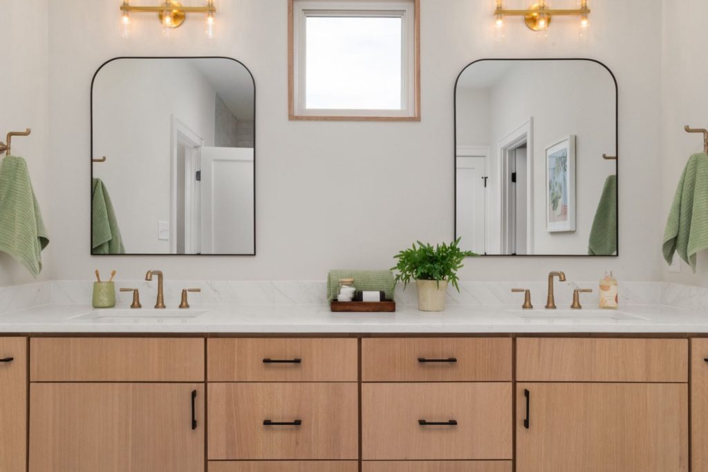 Astuces pour organiser rapidement une petite salle de bain