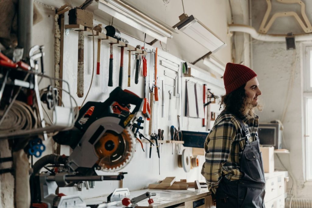 Astuces pour aménager un coin bricolage dans un petit logement