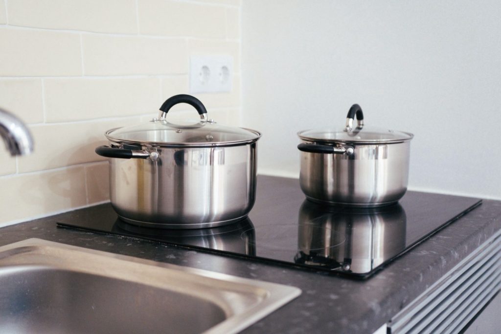 Induction ou gaz : quelle cuisson économise le plus d&rsquo;énergie