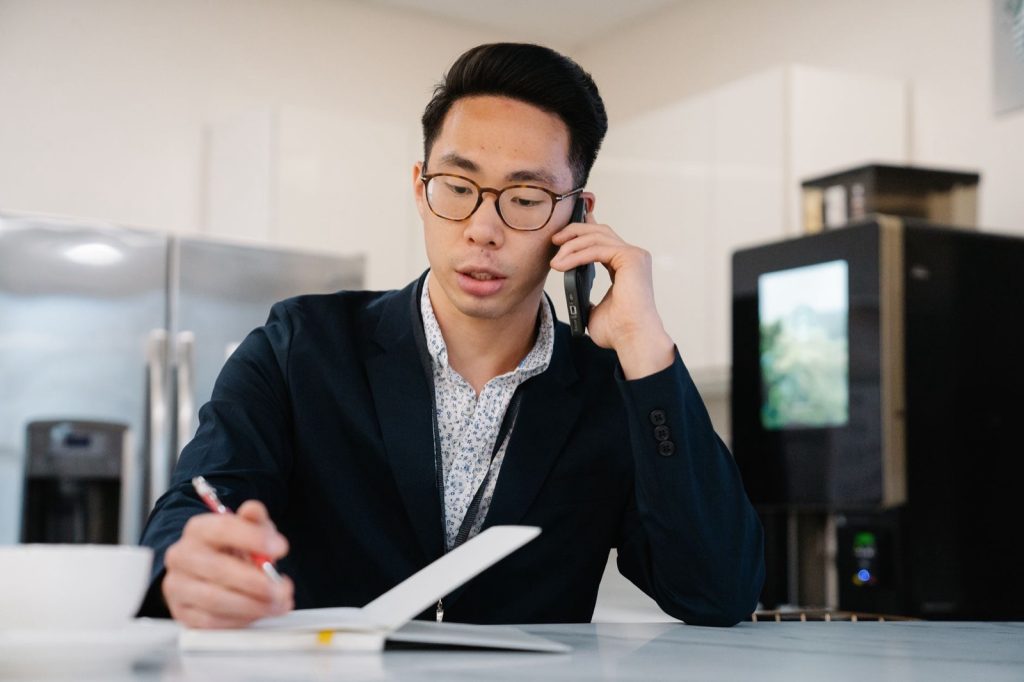 Conseil juridique gratuit par téléphone 24/24 : quand appeler ?