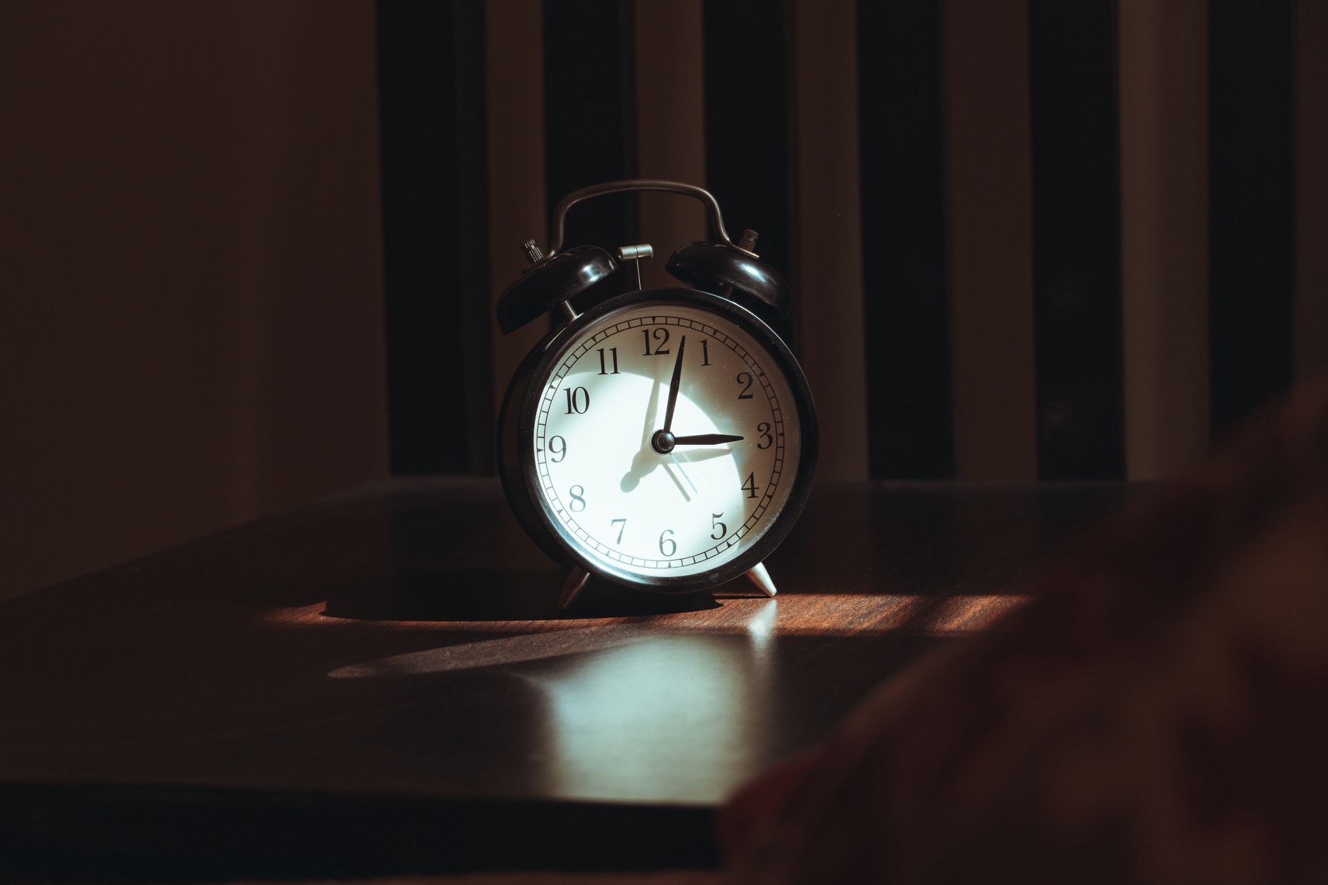 Dès le 24 octobre, l'heure d'hiver menace vos nuits : voici comment l'éviter
