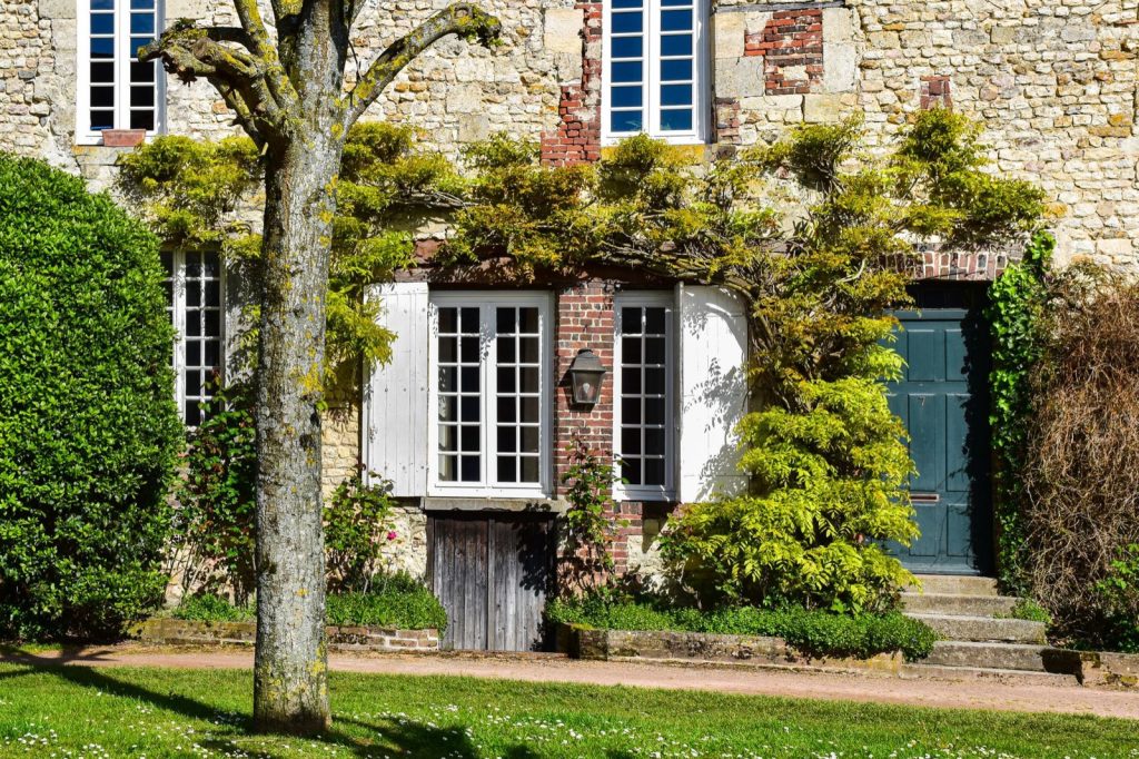 Guide maison d&rsquo;hôtes : budget et démarches avant d&rsquo;ouvrir