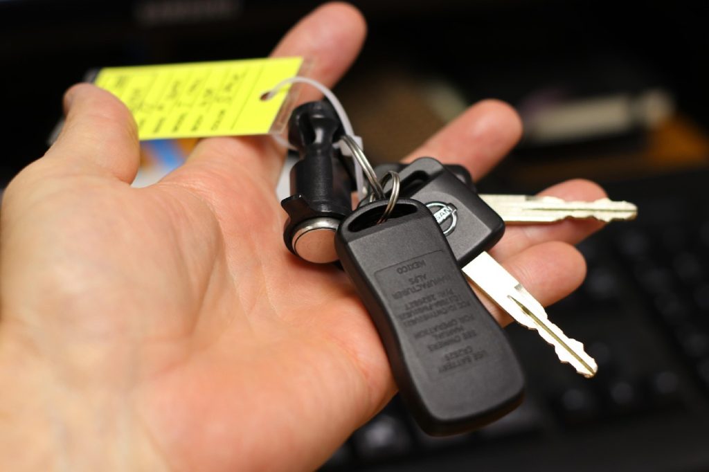 Louer une voiture ou acheter : que choisir pour vos trajets ?
