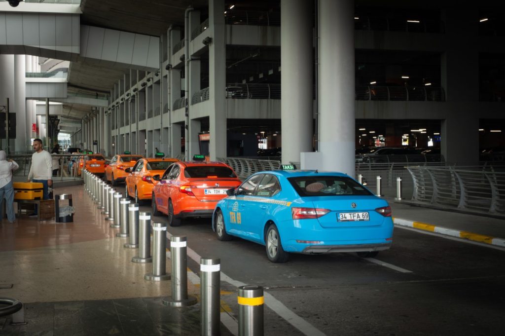 VTC aéroport Bordeaux : le tarif fixe cache-t-il des suppléments ?